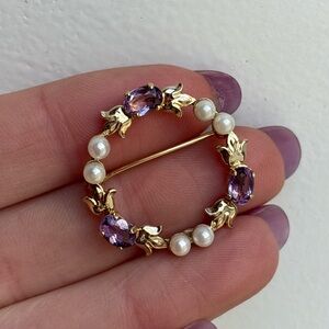 14k Yellow Gold Vintage Amethyst Pearl Floral Brooch Pin